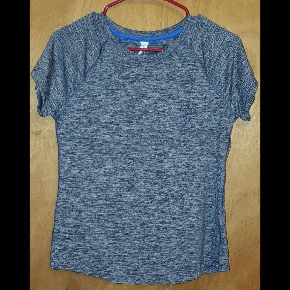 NWOT Womens C9 Short Sleeve T-Shirt Size: Small